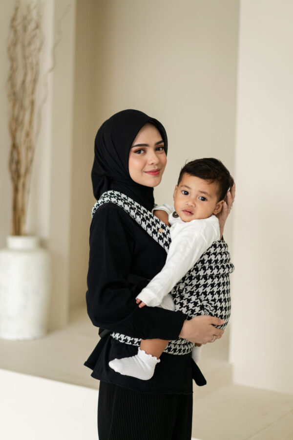 Ethereal Baby Carrier – HS Black & White